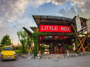 Little Box Hotel