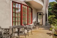 The Villa Bed and Breakfast