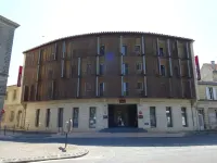 Hôtel Mercure Libourne Saint-Émilion Hotels near Château de Sours
