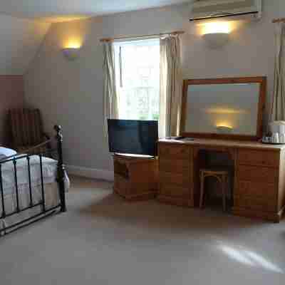 The Furze Bush Inn Rooms