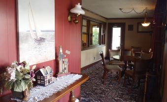 Glass House Inn Erie Near I-90 & I-79