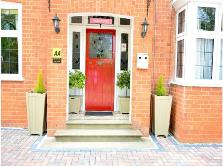 Ashlea Guest House Отели в г. Суолклифф