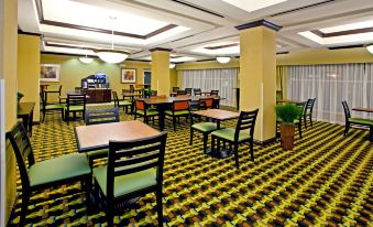 Holiday Inn Express & Suites Richwood - Cincinnati South