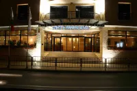 Panorama Hotel - Free EV Charging Station