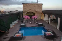 Best Western Plus Meridian Hotel - Rooftop Pools