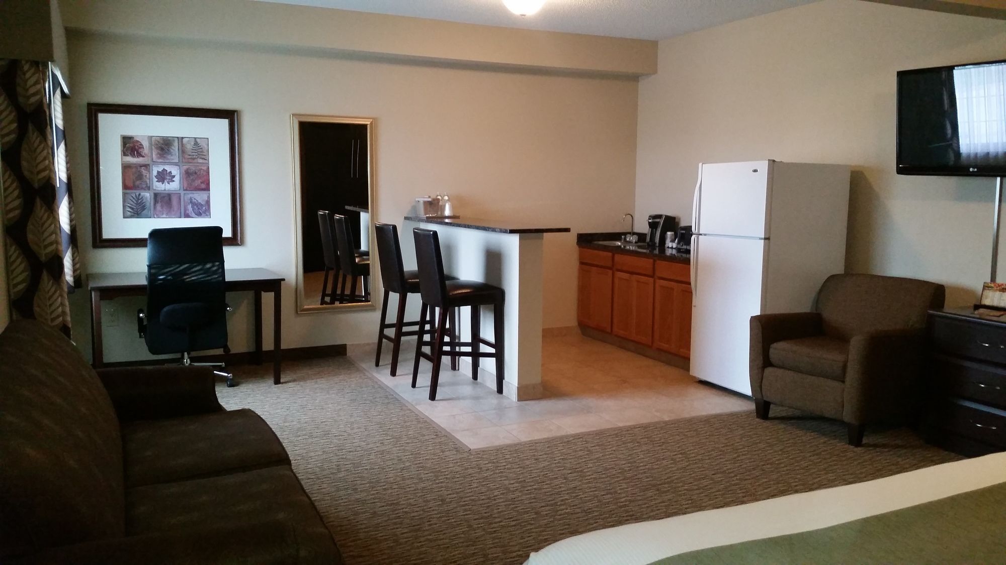 Rock Island Inn & Suites