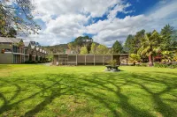 Bright Motor Inn Hotels in Tawonga