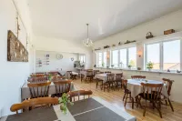 Lustigsgården Boutique Hotel فنادق في Tallberg