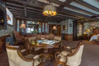 Seneshal Hotel