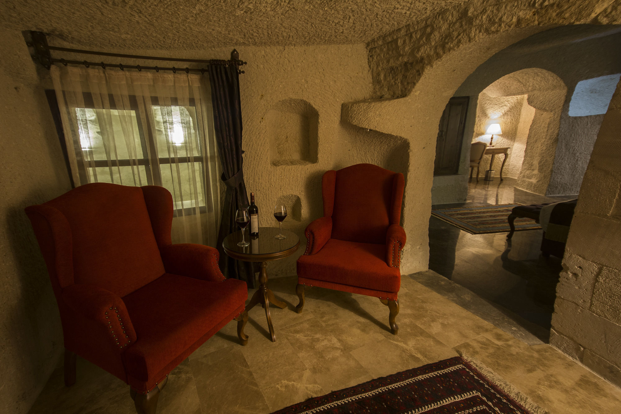 Artemis Cave Suites