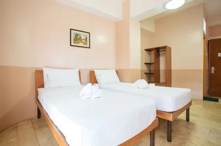 GV Hotel - Tagbilaran City Отели в г. Тагбиларан