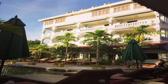 Nary Villa