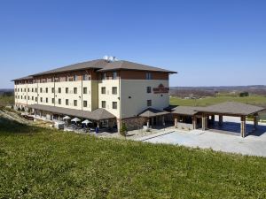 Hawthorn Suites by Wyndham St Clairsville