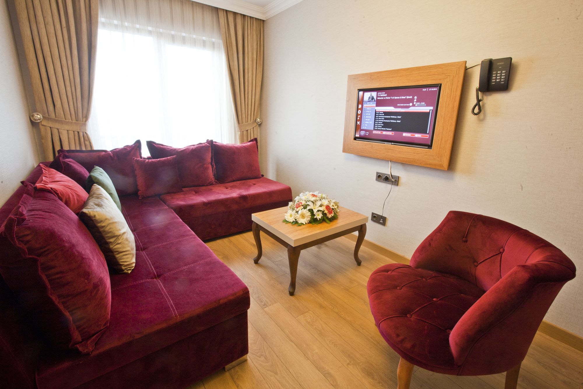 Panagia Suite Hotel