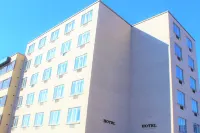 Empire Suites Hotels near Fleuristerie O'Fleurs