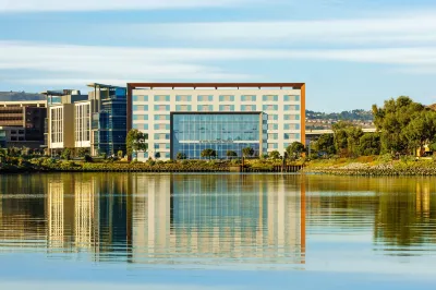 AC Hotel San Francisco Airport/Oyster Point Waterfront Hôtels à : Brisbane