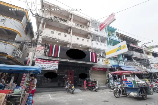 Zen Rooms LK Metro Hotels near Scooters Bar Soi Buakhao