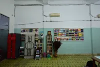 Medan Dazhong Backpacker's Hostel - Hostales