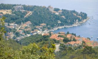 Apartment with 3 Bedrooms in Rabac, with Wonderful Sea View and Wifi