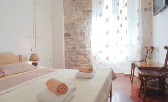 Rooms and Apartments Djanovic