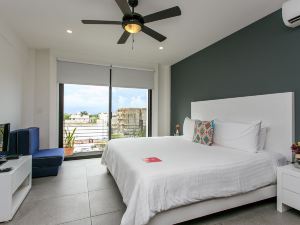 Studio 30 Condhotel by Nah Hotels