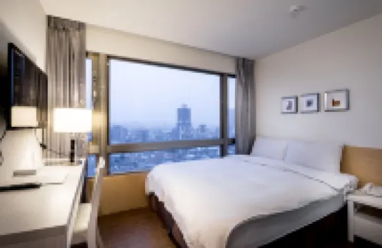 We Meet Boutique Hotel Hotels near Sanhe Night Market