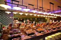 FX HOTEL TAINAN - breakfast