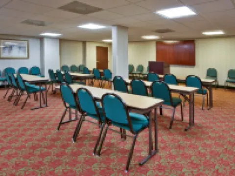 Holiday Inn Express & Suites MILLEDGEVILLE by IHG Hotels in Baldwin County
