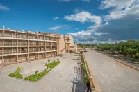 Ramada Resort by Wyndham Dar es Salaam Các khách sạn gần Coco Beach