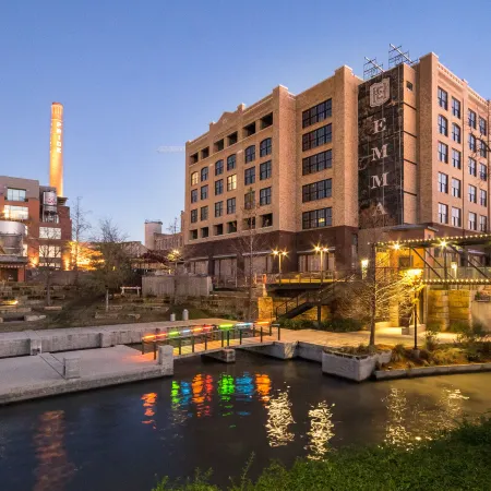 Hotel Emma at Pearl on the Riverwalk