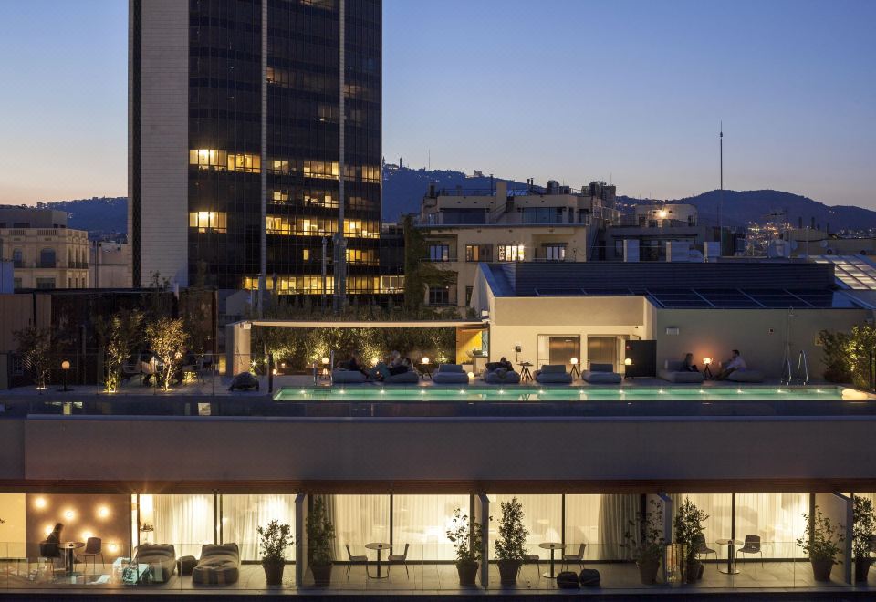 2. 올라 이샴플레..