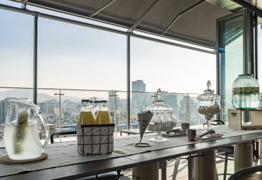 호텔 카푸치노 루프탑 테라스 이미지