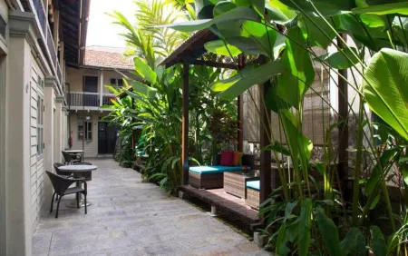 Muntri Mews