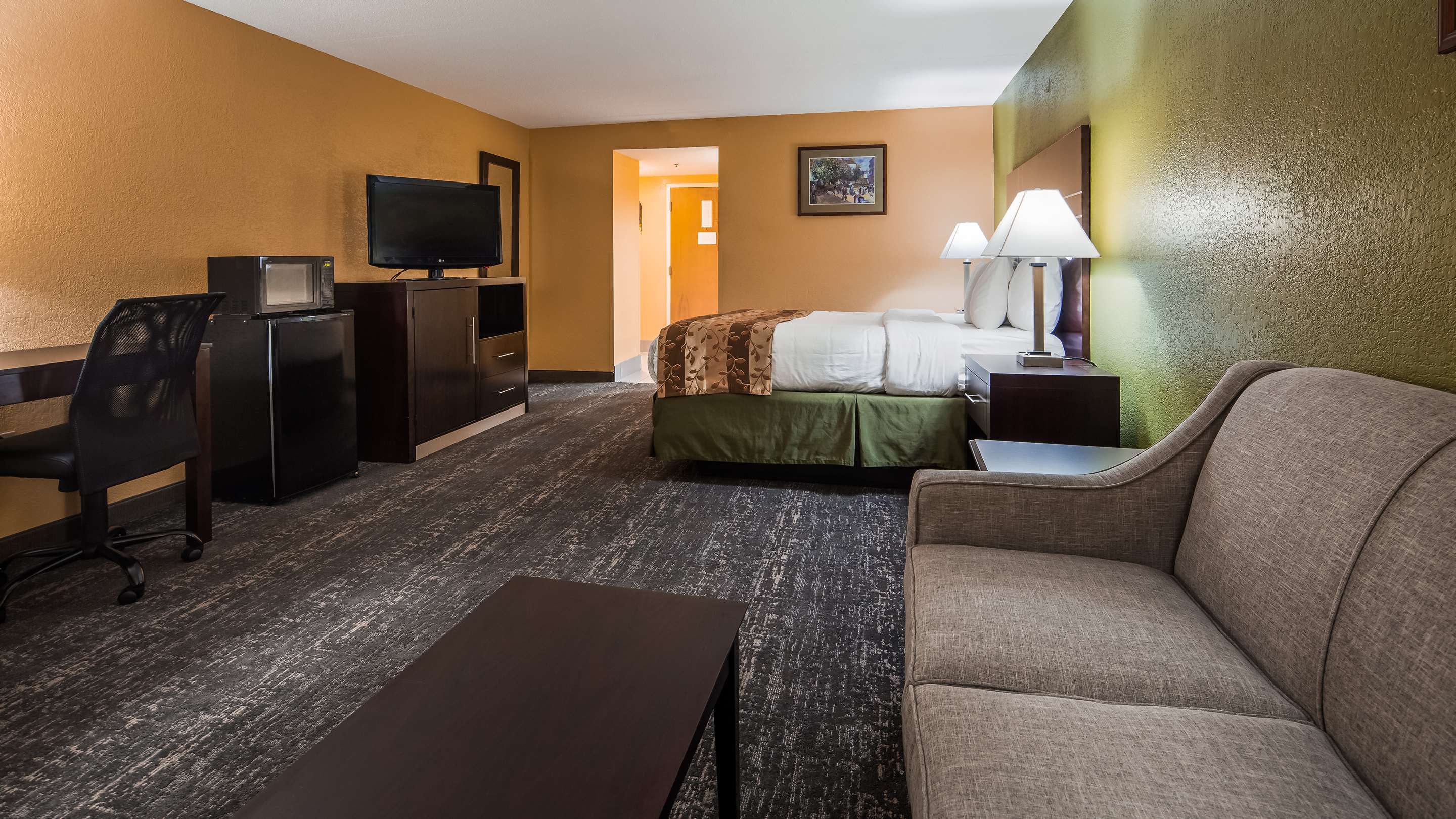 Best Western Luxbury Inn Fort Wayne