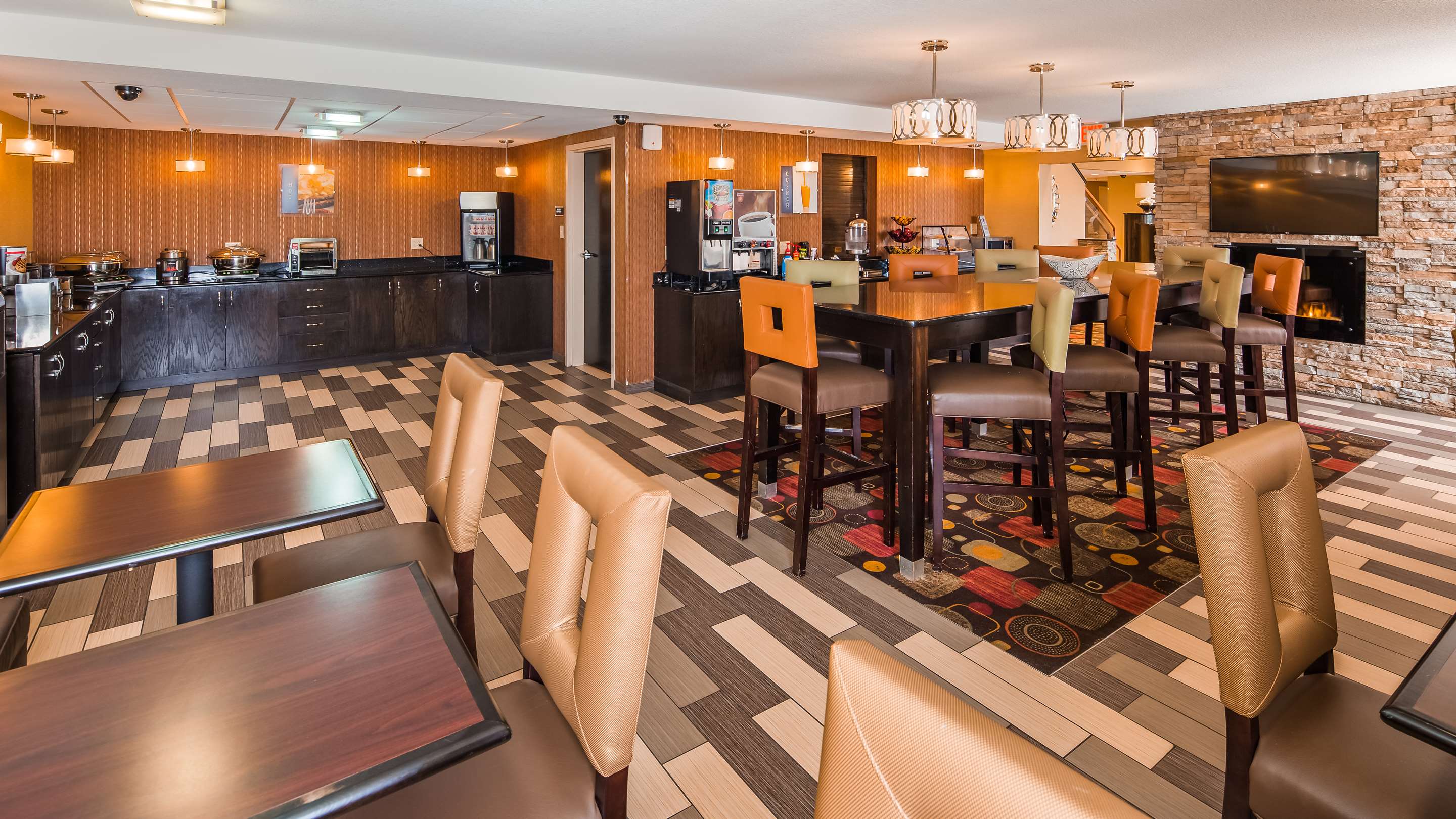 Best Western Luxbury Inn Fort Wayne