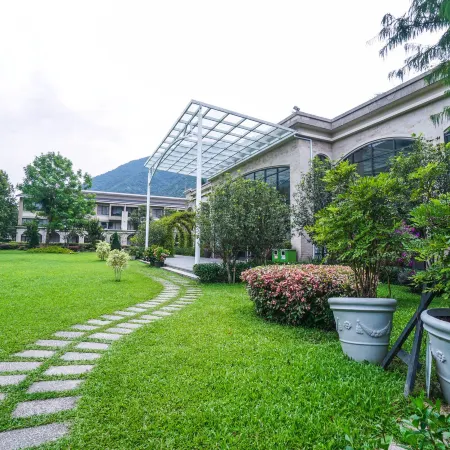 Tai-Yi Red Maple Resort (Tai-Yi Ecological Leisure Farm) Отели рядом с достопримечательностью «Винодельня Пули»
