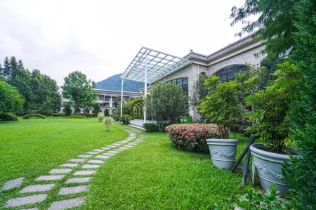 Tai-Yi Red Maple Resort (Tai-Yi Ecological Leisure Farm)