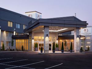 DoubleTree by Hilton Montreal Airport