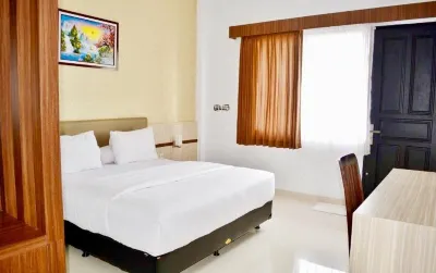 Kaimana Beach Hotel 2 Hotels in Kroy