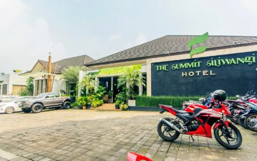 The Summit Siliwangi Hotel