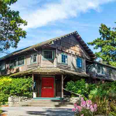 Captain Whidbey Hotel Exterior