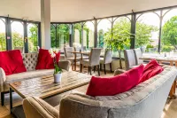 BRIT ホテル コンフォート オルリー モランジス