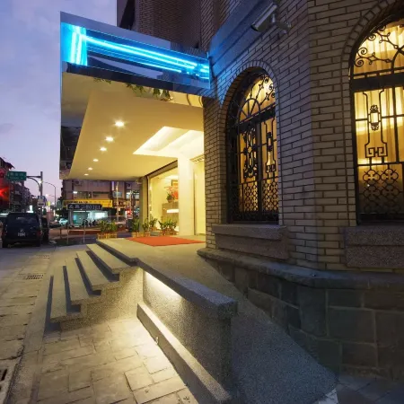 The Metro Hotel,taipei Отели рядом с достопримечательностью «Храм Hsing Tien»