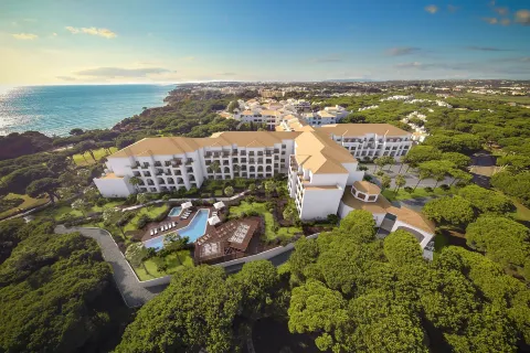 Pine Cliffs Ocean Suites, a Luxury Collection Resort & Spa, Algarve