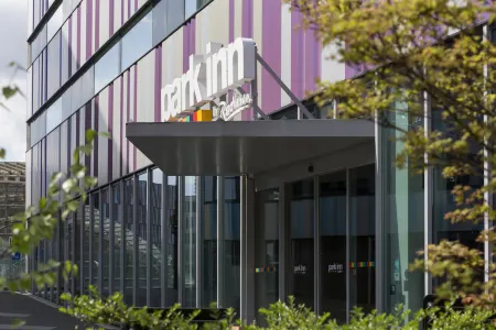 Park Inn by Radisson Leuven Отели рядом с достопримечательностью «University Library & Bell Tower»