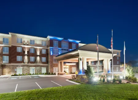 Holiday Inn Express & Suites Dayton South - I-675 Отели в г. Уэйнсвилл