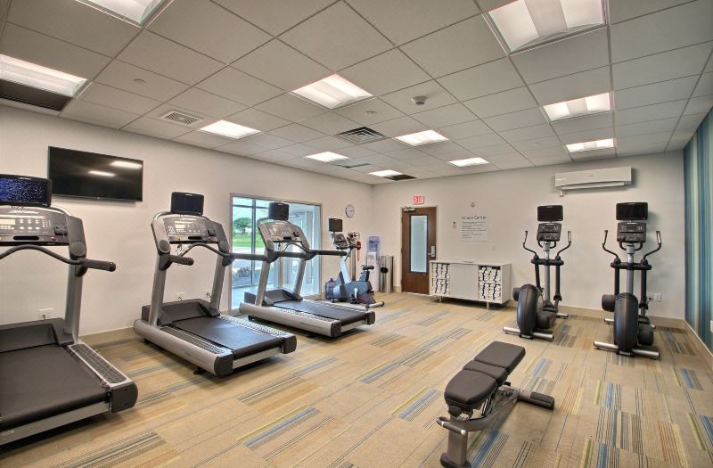 Holiday Inn Express & Suites Fond DU LAC by IHG photo 5