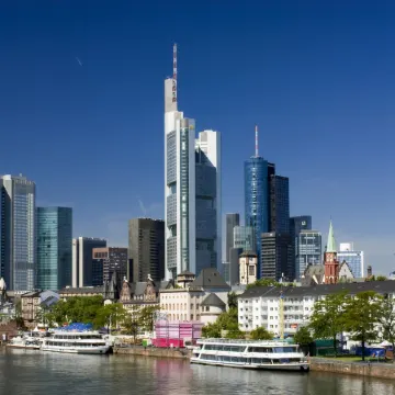 Holiday Inn Express Frankfurt Messe Отели рядом с достопримечательностью «Банхофсфиртель»