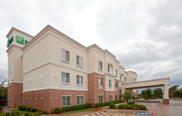 Holiday Inn Express & Suites DECATUR by IHG