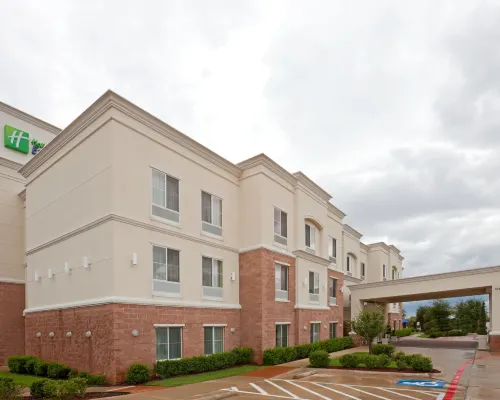 Holiday Inn Express & Suites DECATUR by IHG Hotels in Wise County